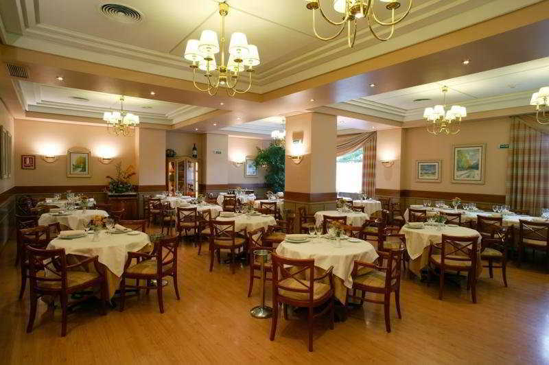 Hotel Blanca De Navarra Pamplona Restaurant photo